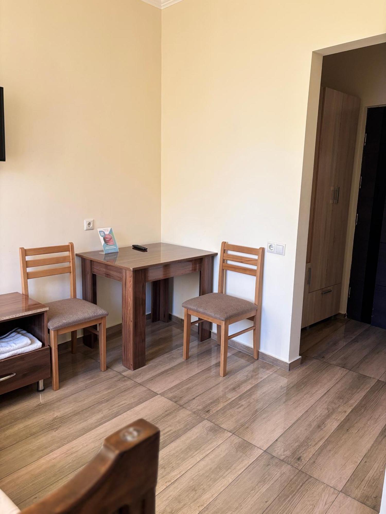 יירבאן Hotel Amaras מראה חיצוני תמונה